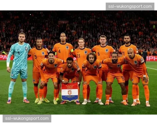 荷兰队公布新一期大名单：德里赫特回归，加克波因伤缺席